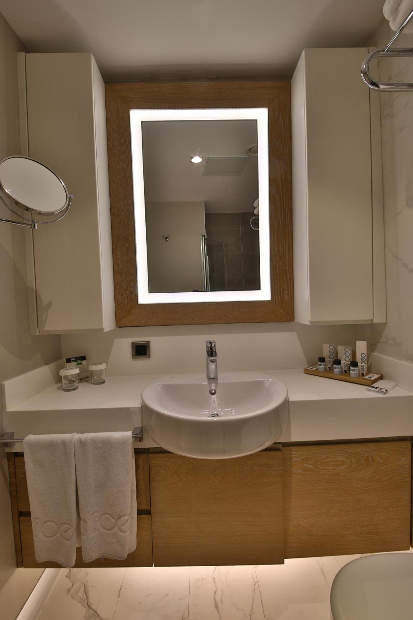Bof Ceo Atasehir Otel 5*